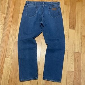 Wrangler Men's Relaxed Straight Jeans in Dark Blue Denim